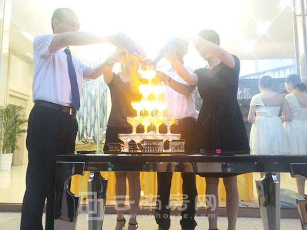 ����ʢ���I(l��ng)��(d��o)����ע��ɹ��㙉