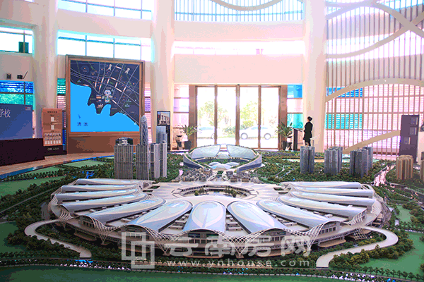 ɽ������ͨʾ��D