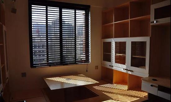 �����ú����İ��~�������_�R��